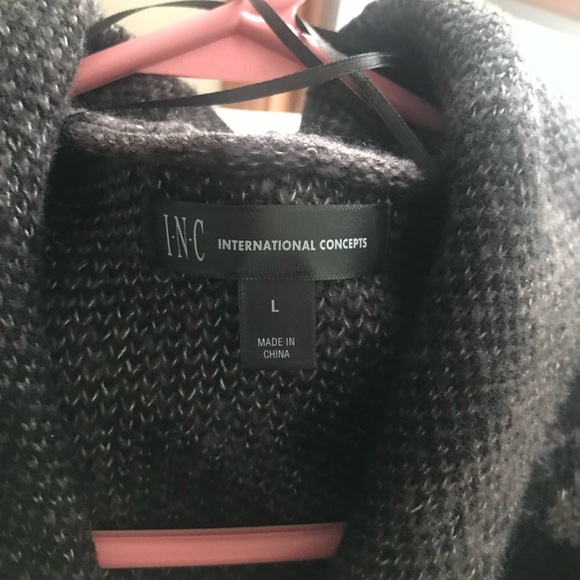 INC INTERNATIONAL CONCEPTS ANIMAL DESIGN HOODED SWEATER WITH POCKETS - Picture 6 of 9